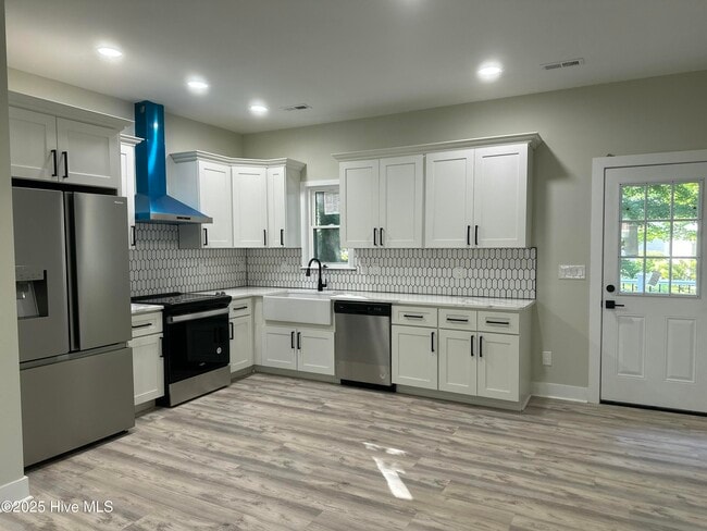 Photo - 1811-1811 Brown Ave