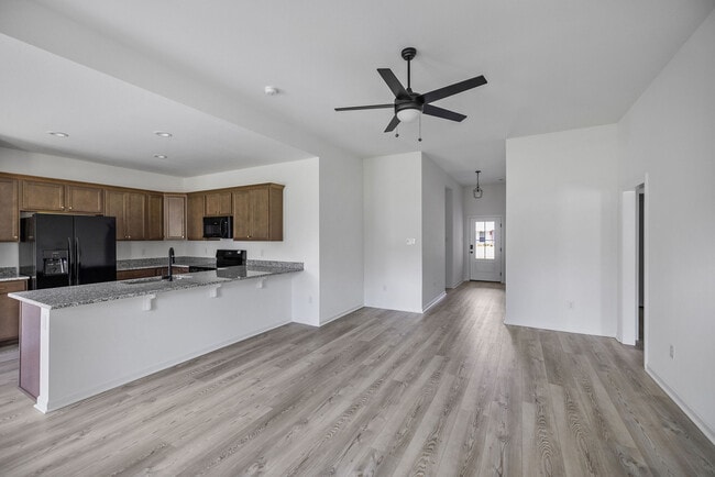 Photo - 186 Southgate Dr