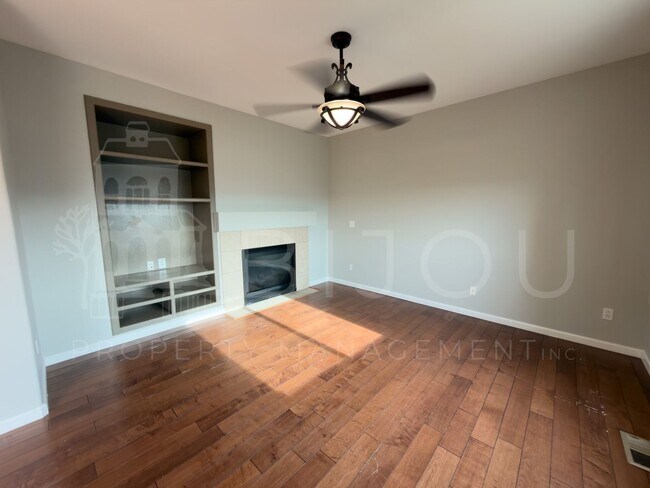 3739 Range Dr