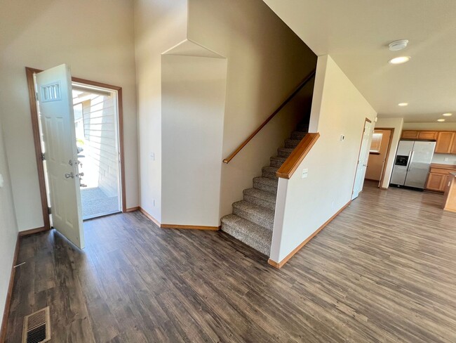 Photo - 5 Bedroom Home for Rent