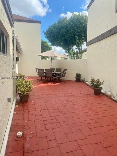 Photo - 555 NW 99th Pl