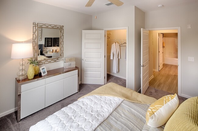 Capital Creek at Heritage Apartments