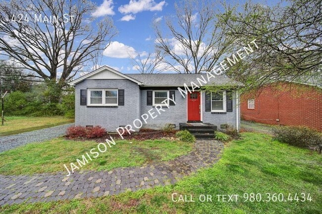 Building Photo - 424 Main St