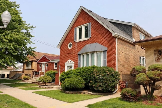 Photo - 5938 W 64th St Apartment Unit 2