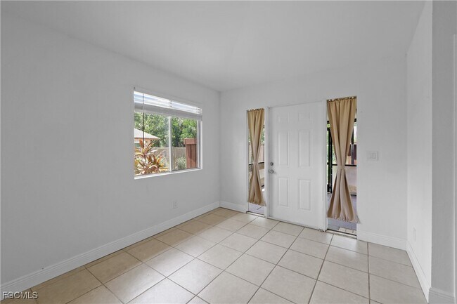 Photo - 6322 Royal Woods Dr