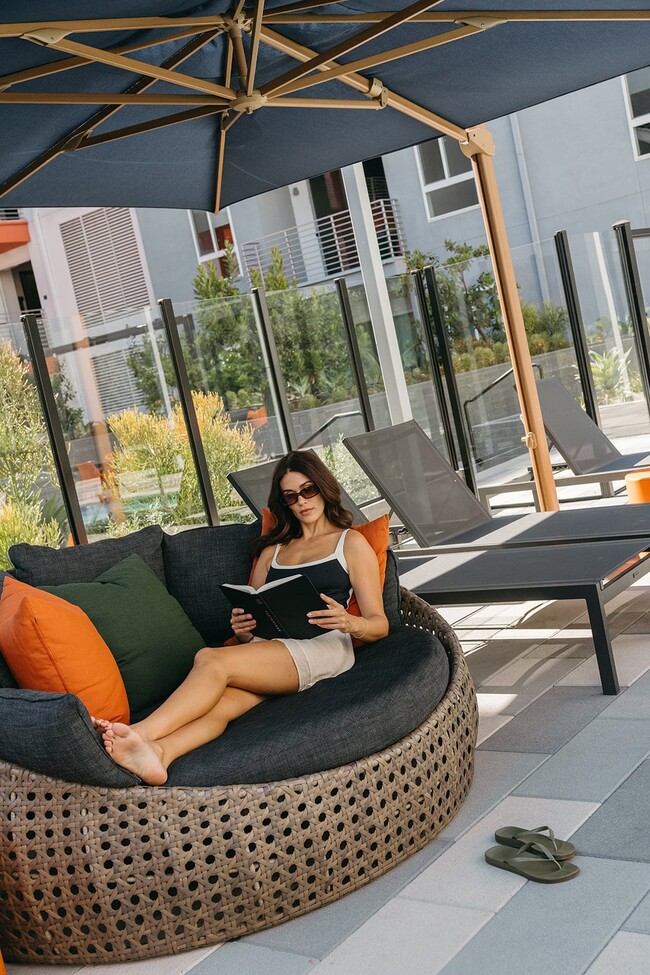 Comfy Daybeds