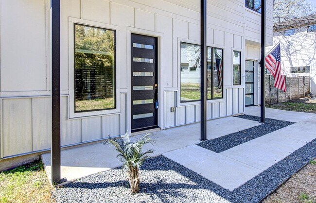 Photo - 4903 Lyons Rd