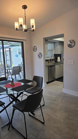 Photo - 670 Nobles St