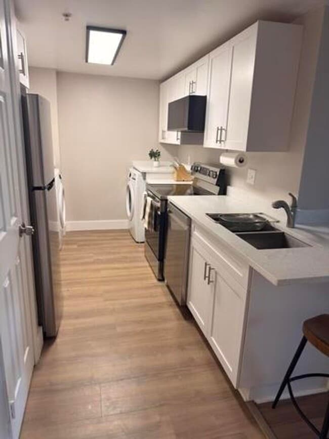 Photo - 2060 Greenview Shores Blvd