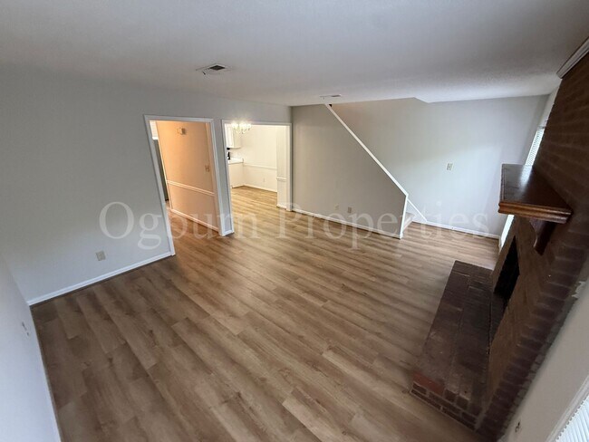 Photo - 1905 Winding Ridge Ct