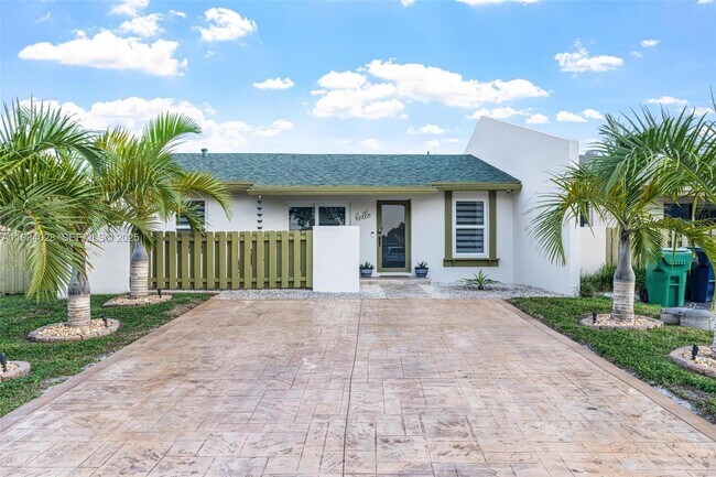 Photo - 10955 SW 122nd Pl