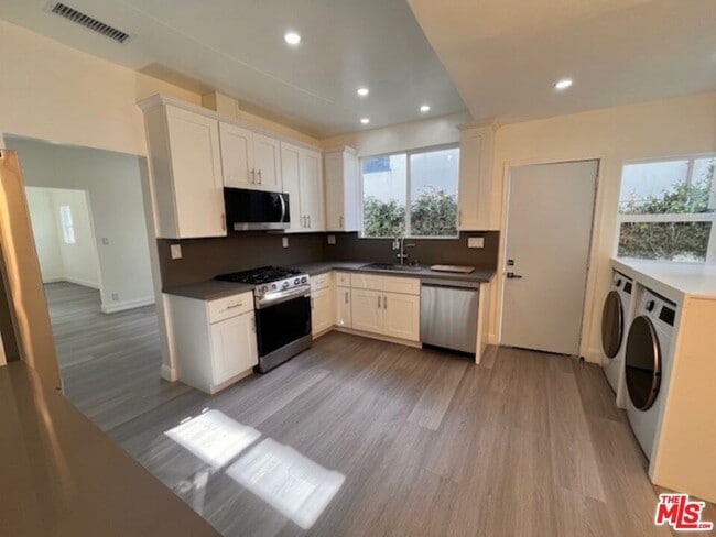 Photo - 841 N Kilkea Dr