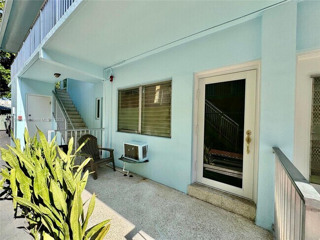 Photo - 644 Meridian Ave Unidad 2