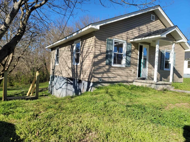Photo - 102 Brown St