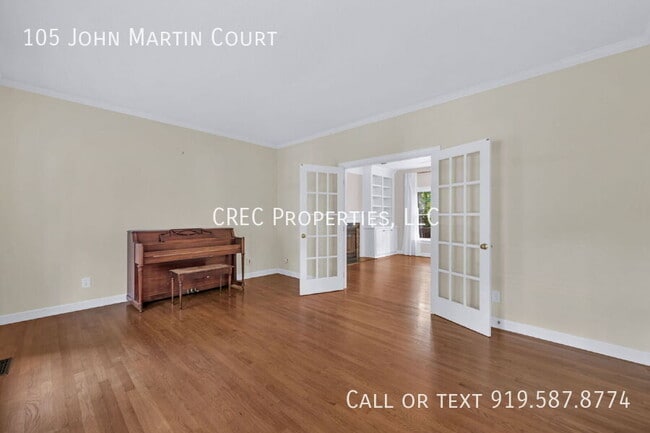 Photo - 105 John Martin Ct