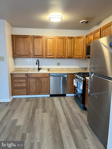 Photo - 4828 Silverwood St