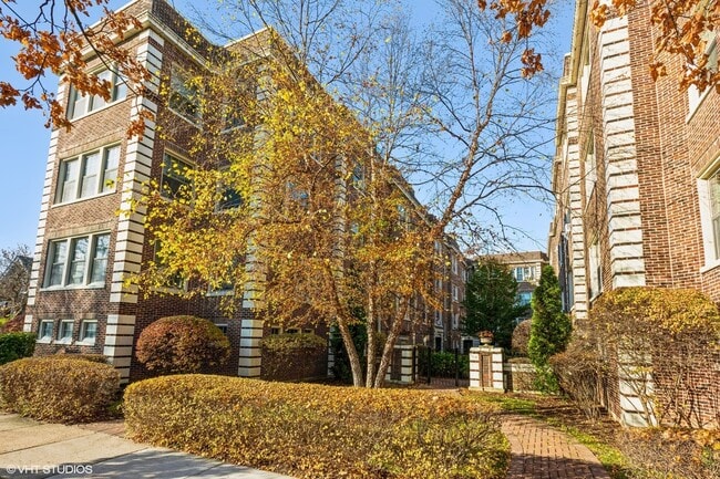 Building Photo - 433 N Lombard Ave Unit 433 Lombard