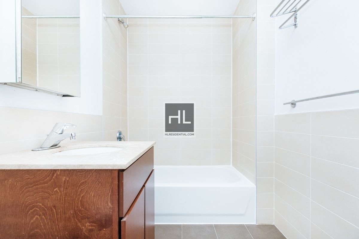 Photo - METROPOLITAN AVENUE Unit 306