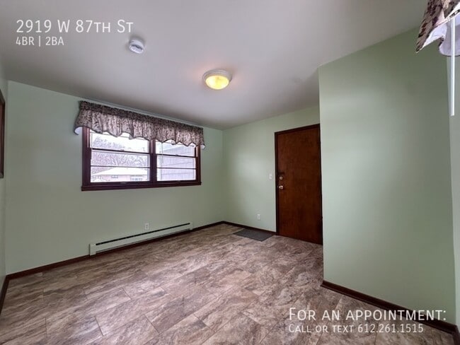 Photo - 2919 W 87th St