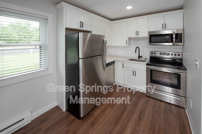 Photo - 14 C Kirby Rd Townhome