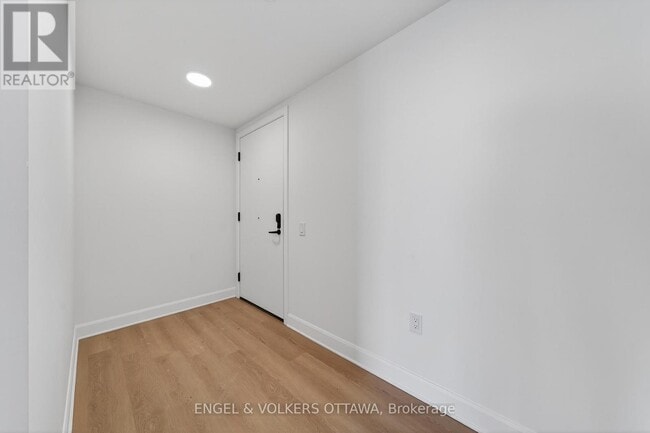 Photo - 1360 Carling Ave Unit 2307