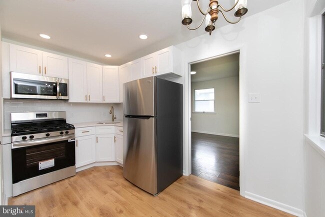 Photo - 32 Willis Ave