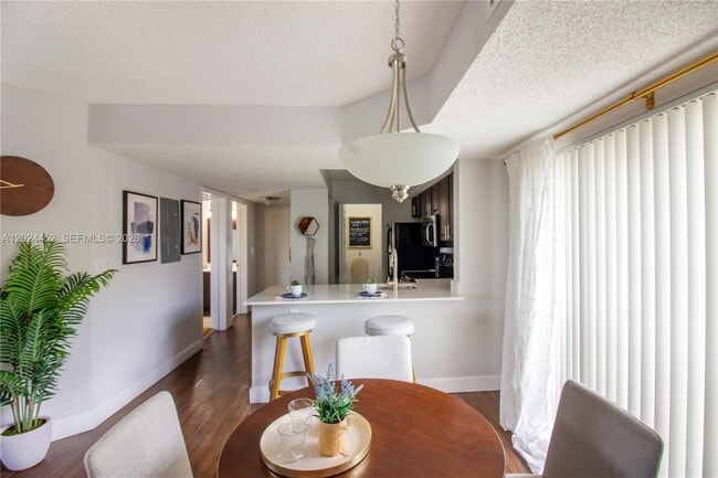 Photo - 17230 NW 64th Ave Unidad #