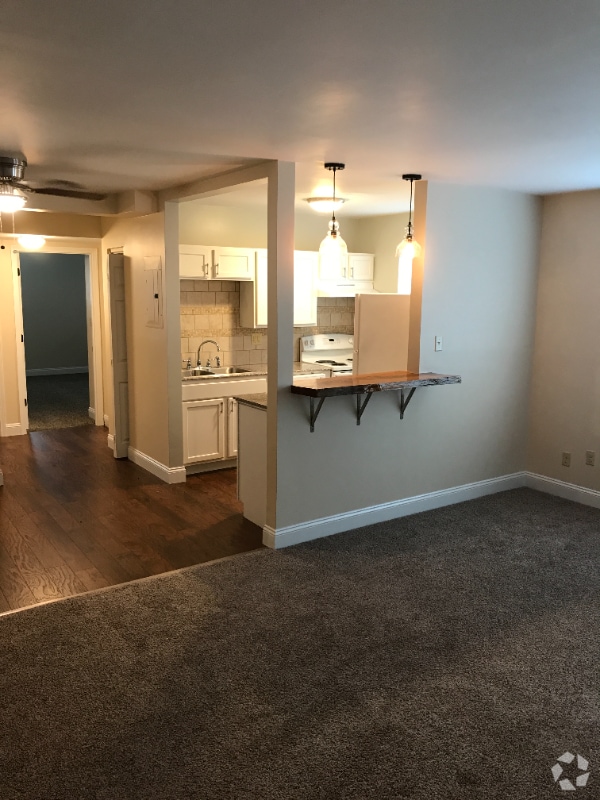 Building Photo - 261 Arlington St Unit 202 Rental