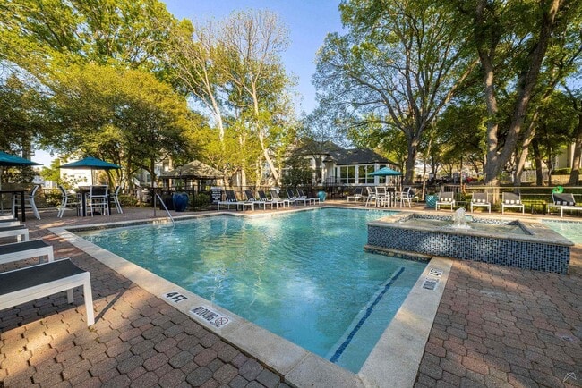 007_ThornburyChaseOaks_ExAm_0426_J3_XFs - Thornbury at Chase Oaks