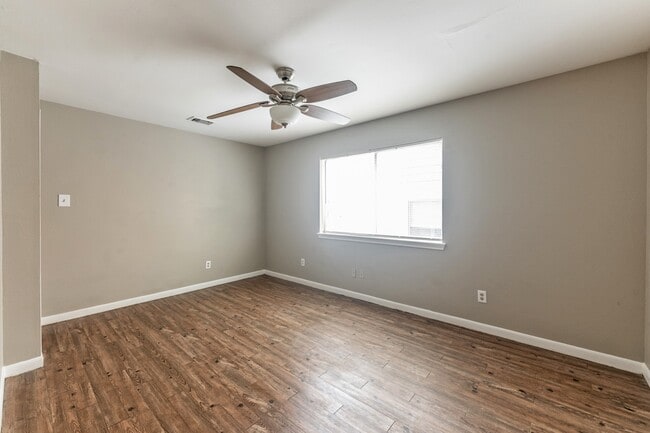Photo - 2402 Sycamore Ave Unidad A1