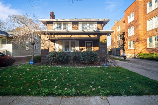 Building Photo - 916 Brandon Ave Rental