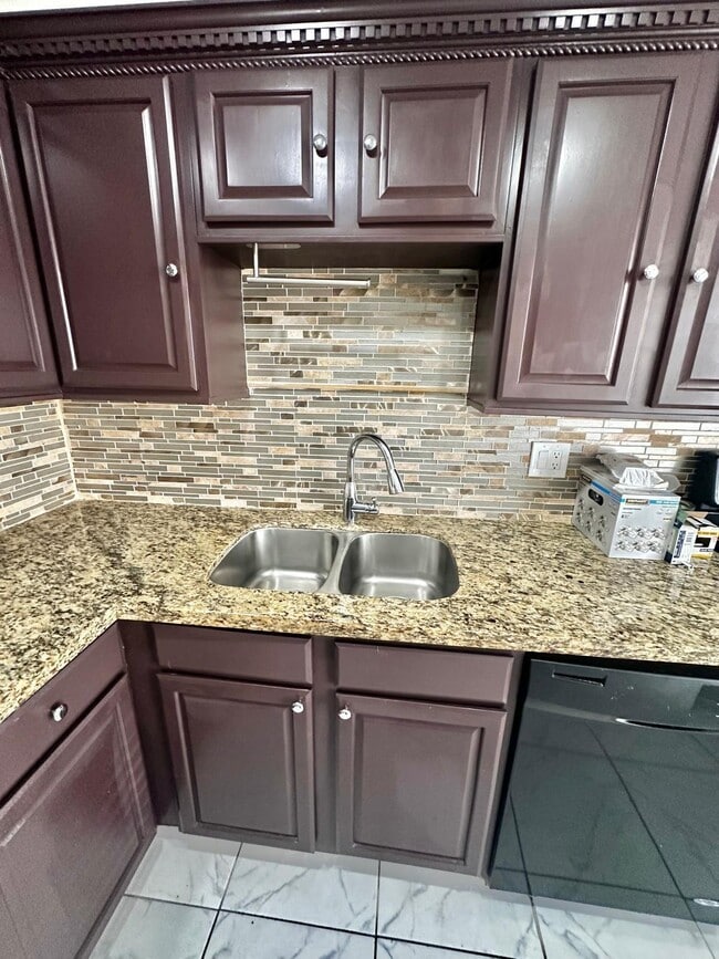 Photo - 4158 Inverrary Dr Unit 202