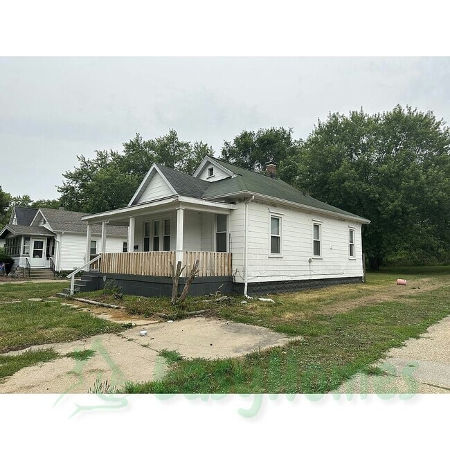 Building Photo - 605 NE Rock Island Ave Rental