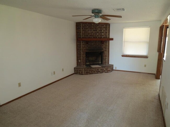 Photo - 8421 Bigwood Dr