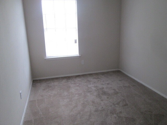 Photo - 811 Whispering Pine Dr