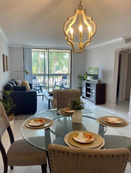 Photo - 2255 Lindell Blvd Unidad 4206