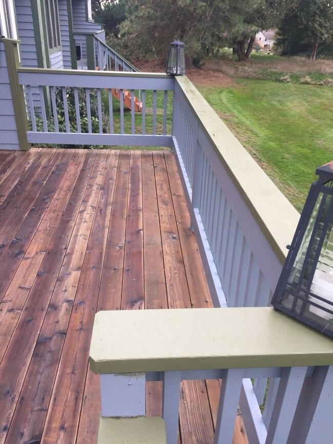 Building Photo - Condo with a golf course view