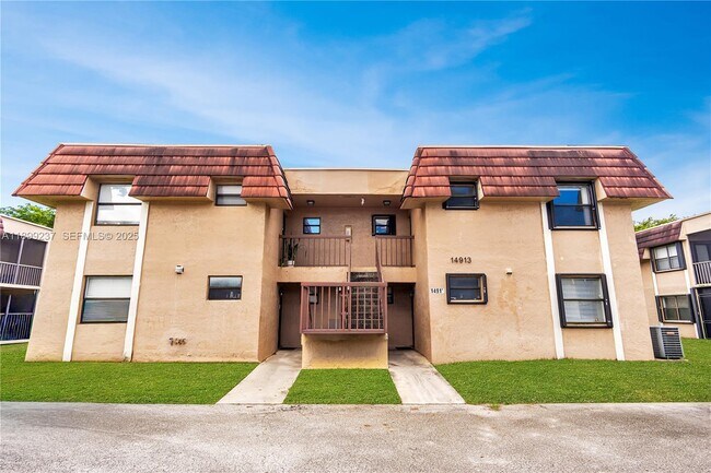 Building Photo - 14913 SW 104th St Unit 16-22