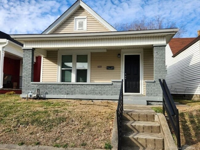 Building Photo - 603 E Oak St