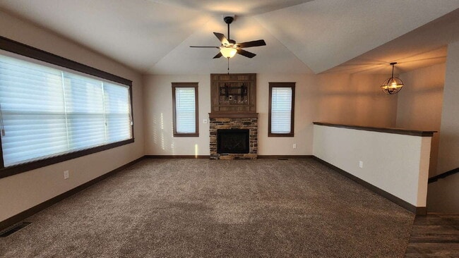 Photo - 3 Bedroom, 3 Full Bathroom Condo for Rent ...