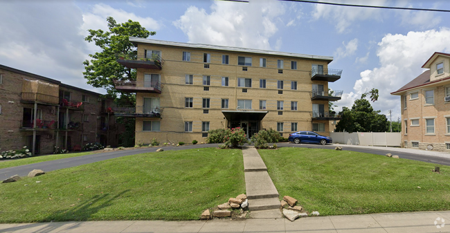 Building Photo - Carlton Place Apartments