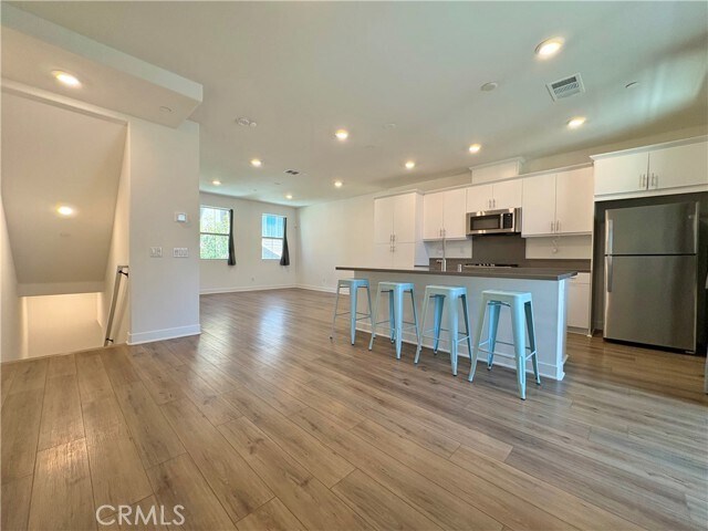 Photo - 2113 Crescent Moon