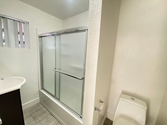Building Photo - 132-134 West Valencia Dr Unit 132 Rental