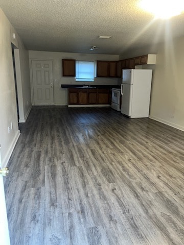 Photo - 19490 Magnolia St