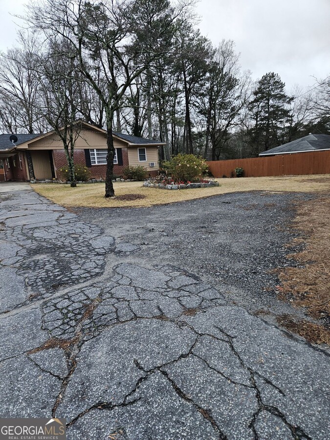 Photo - 2045 S Stone Mountain Lithonia Rd House