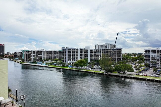 Photo - 3000 S Ocean Dr Unit 712