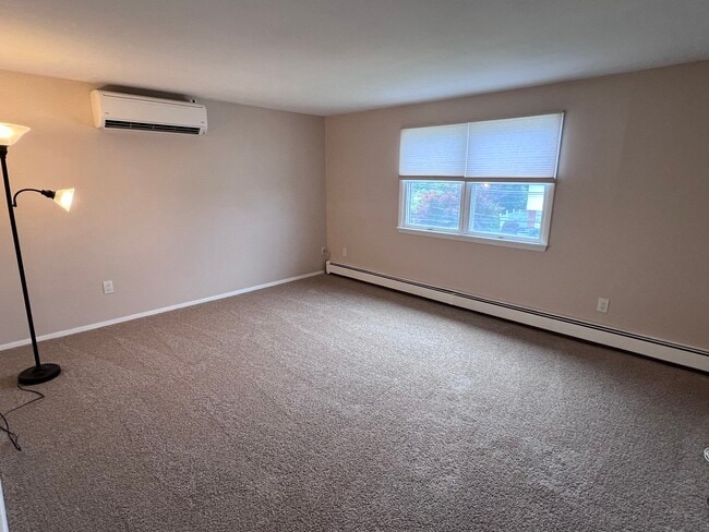 Livingroom - 119 E Alhambra Ave Unidad 119 E Alhambra Ave