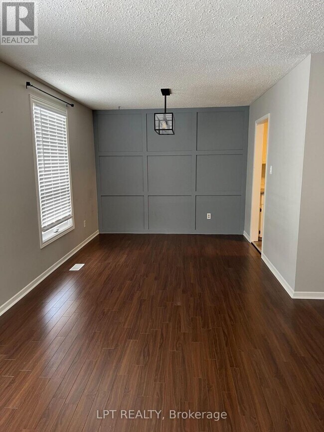 Photo - 20 Glenbrook Dr