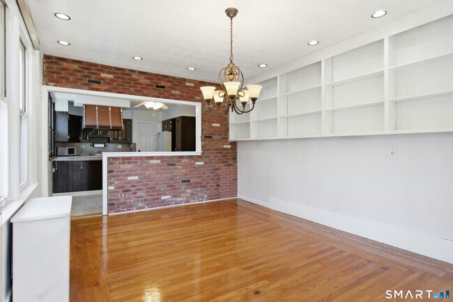Photo - 30 Coram St Unit 2
