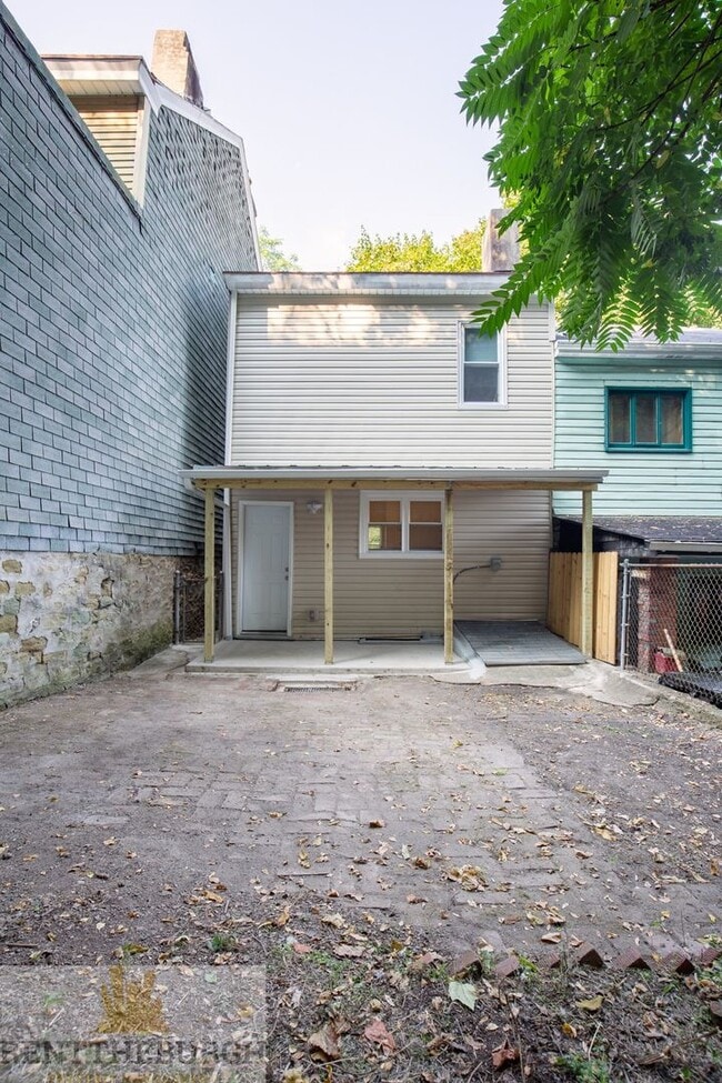 Photo - 3 Bedroom 1.5 bath House Now Available!